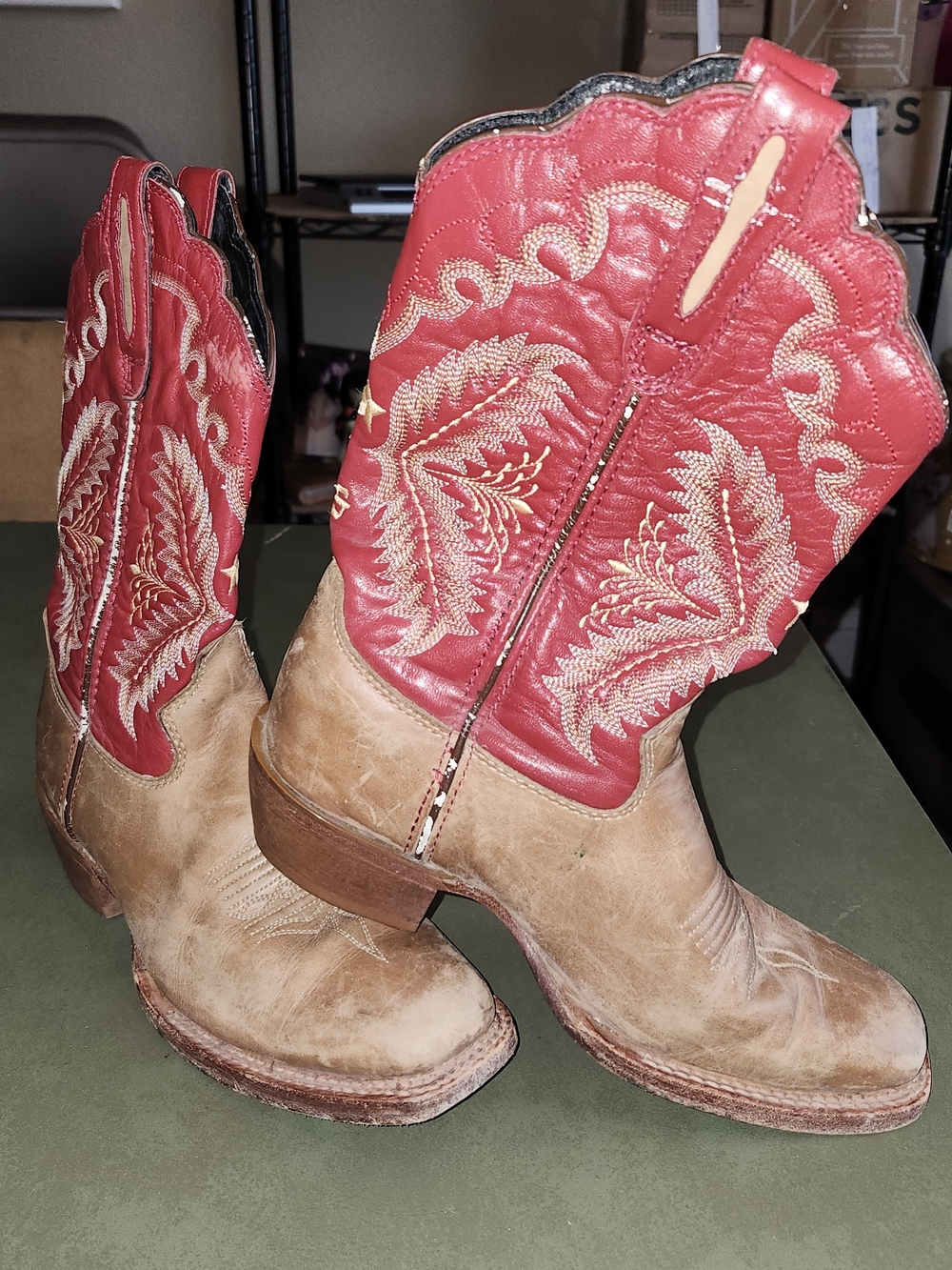 Stetson Red and Tan Embroidered Western Heeled Boots Size 8